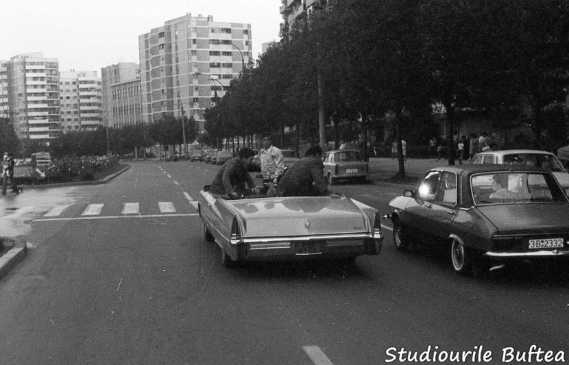 Mult Mai De Pret E Iubirea - Mult Mai De Pret E Iubirea 1982