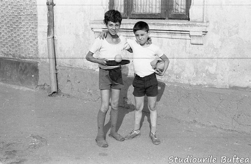 Mult Mai De Pret E Iubirea - Mult Mai De Pret E Iubirea 1982