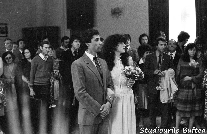 Mult Mai De Pret E Iubirea - Mult Mai De Pret E Iubirea 1982