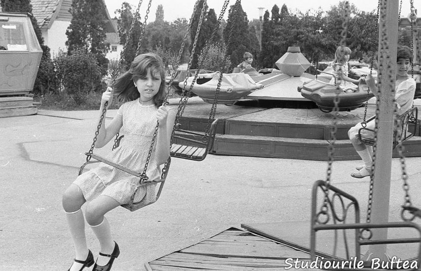 Mult Mai De Pret E Iubirea - Mult Mai De Pret E Iubirea 1982