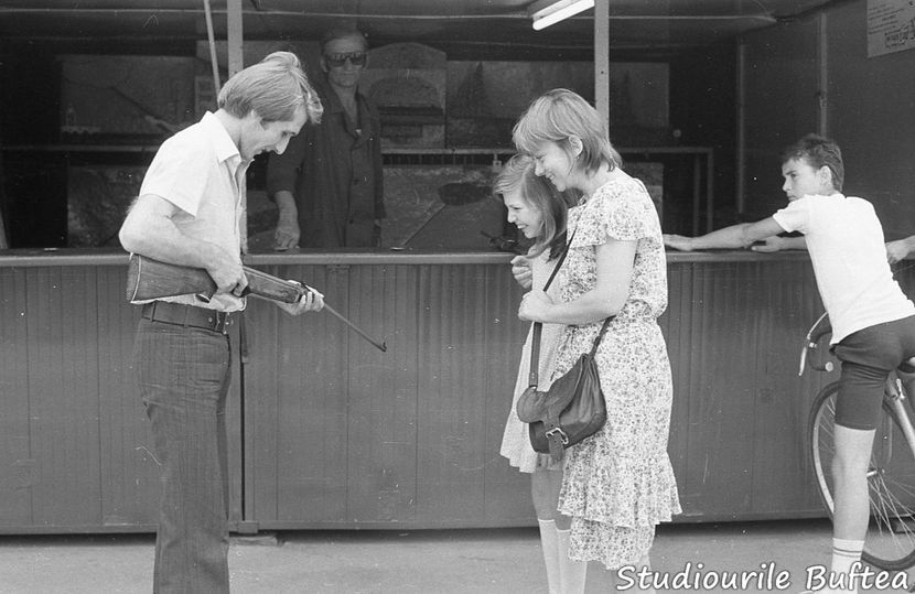 Mult Mai De Pret E Iubirea - Mult Mai De Pret E Iubirea 1982