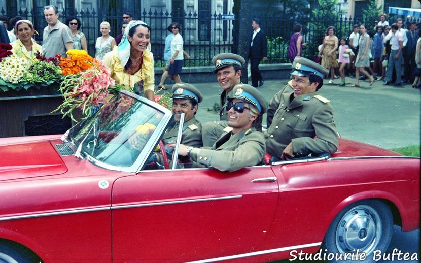 Parasutistii - Parasutistii 1972