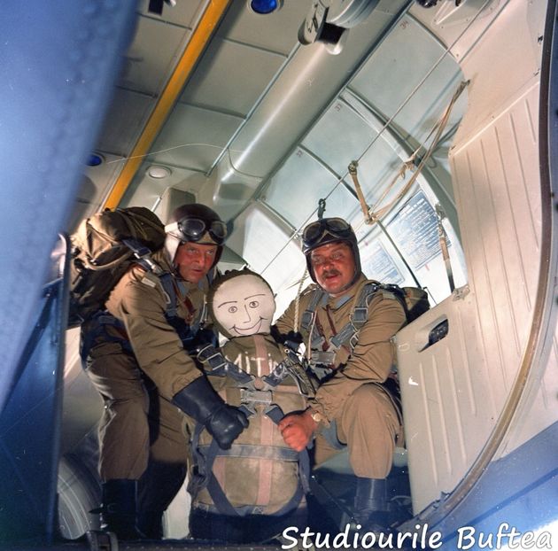 Parasutistii - Parasutistii 1972