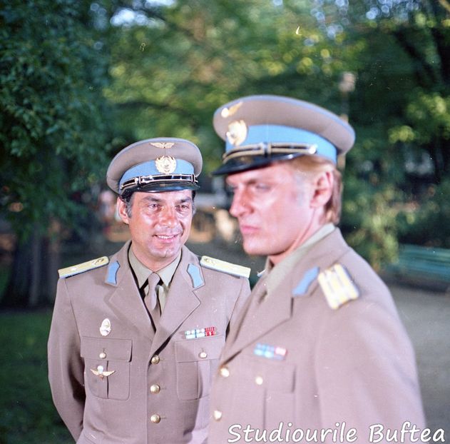 Parasutistii - Parasutistii 1972