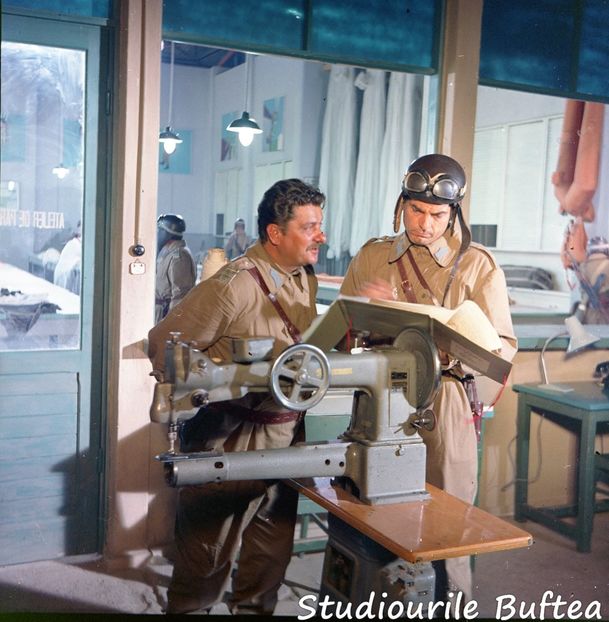 Parasutistii - Parasutistii 1972