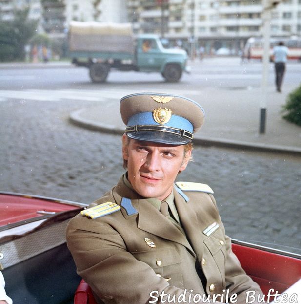 Parasutistii - Parasutistii 1972