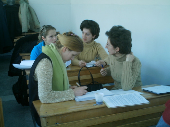 FETELE DE LA L. ROMANA-14 IAN 2006 - formator 2005