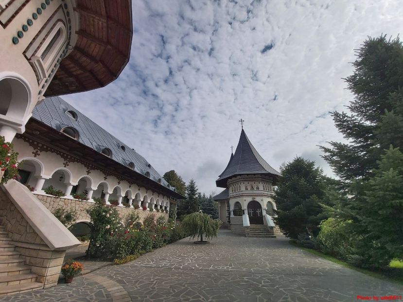 - 2021 Manastirea Camarzani- frumosul inbinat cu credinta