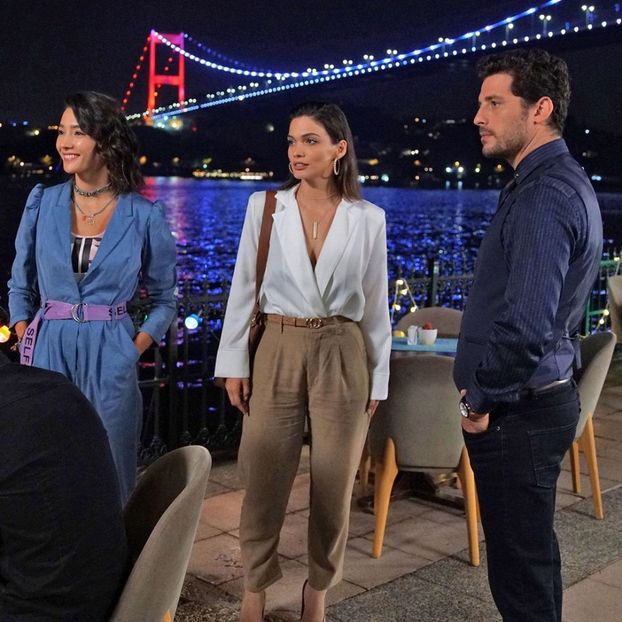 Selin, Eylul, Burak - Her yerde sen