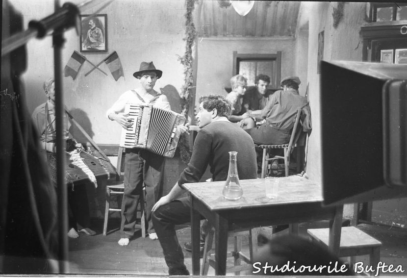 Dincolo De Bariera - Dincolo De Bariera 1965
