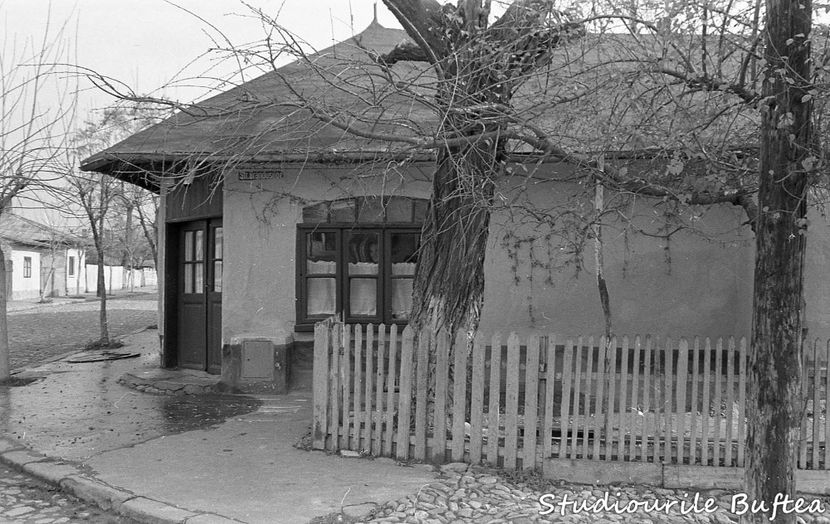 Dincolo De Bariera - Dincolo De Bariera 1965