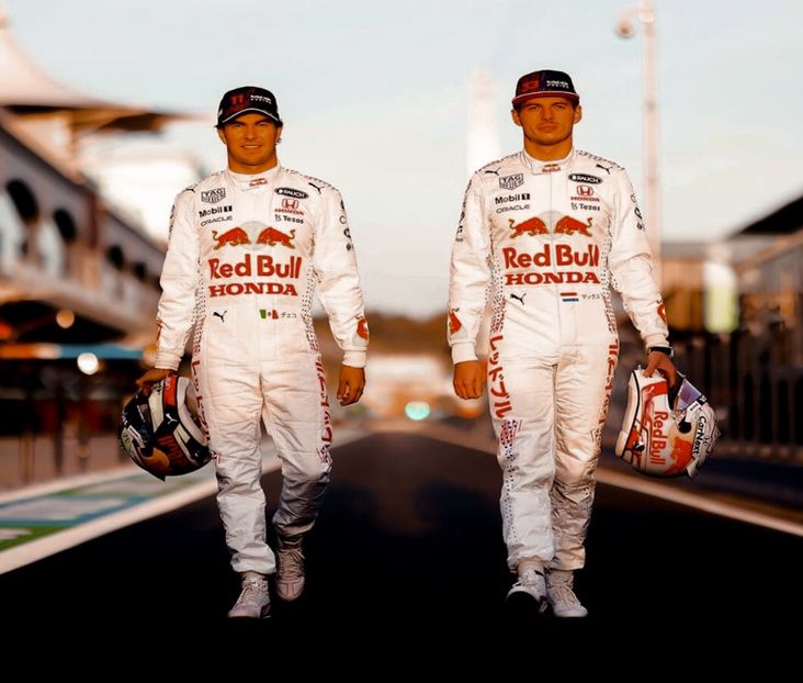 ◊ 7 oct 2021, RedBull`s boys with their new gear ◊ - i am an artist the track is my canvas and the car is my brush