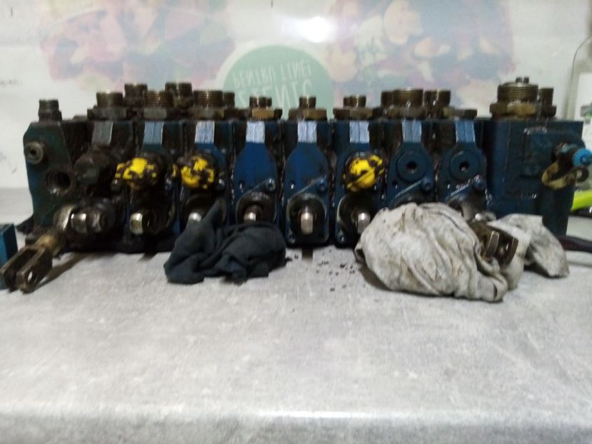 PC93R KOMATSU - Rexroth Bosch