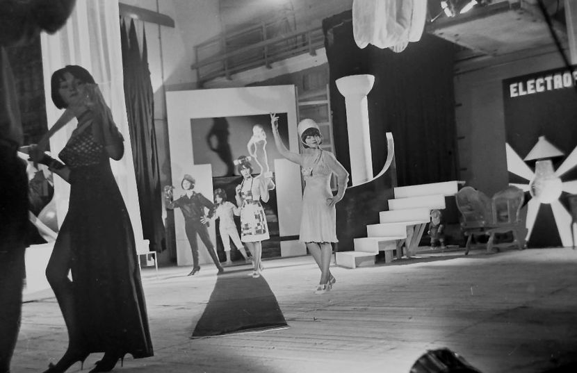 Un Film Cu O Fata Fermecatoare - Un Film Cu O Fata Fermecatoare 1966