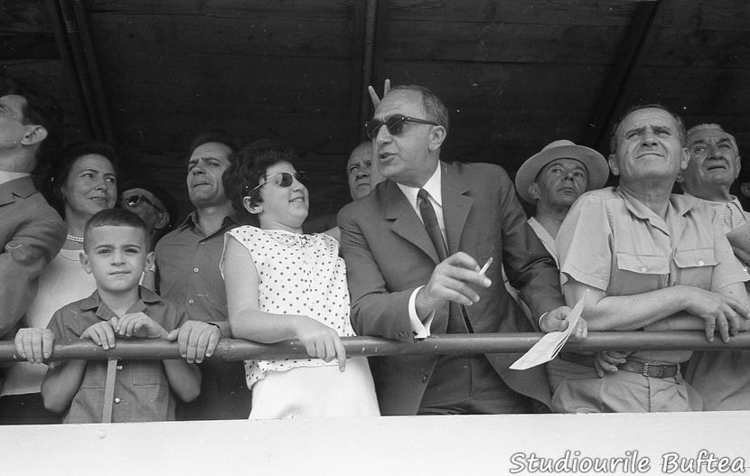 Un Film Cu O Fata Fermecatoare - Un Film Cu O Fata Fermecatoare 1966