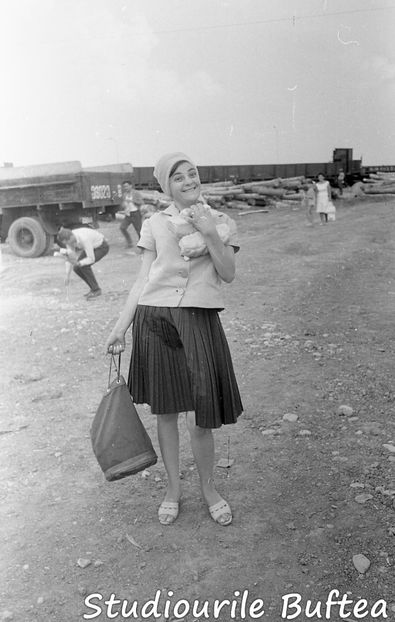 Un Film Cu O Fata Fermecatoare - Un Film Cu O Fata Fermecatoare 1966