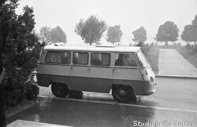 Un Film Cu O Fata Fermecatoare - Un Film Cu O Fata Fermecatoare 1966