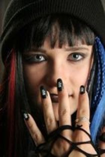 emily_osment_1220870029