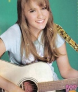 emily_osment_1255216336