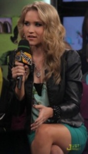 emily_osment_1257018791