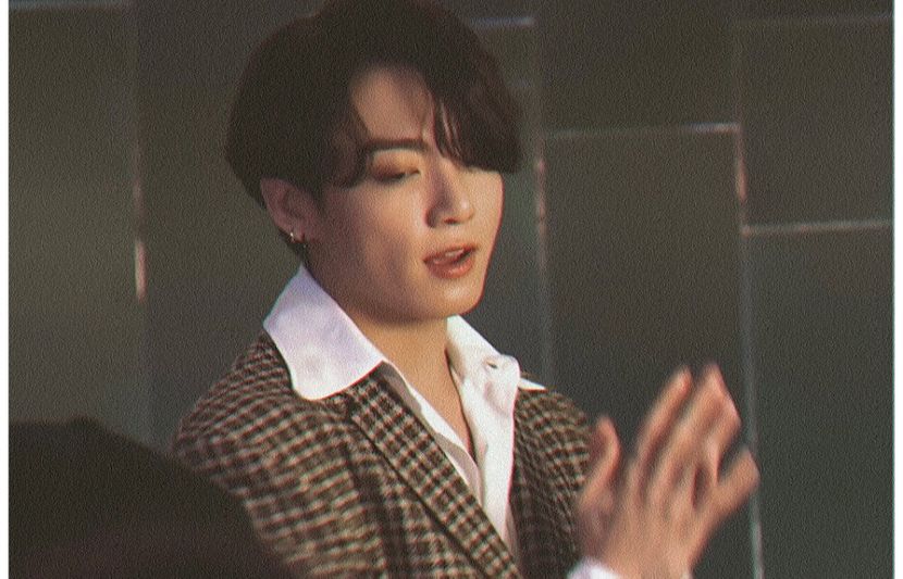 ✧ཊ1̣9̣ṭḥỌc̣ṭọḅẹṛ‹ 　⚜ 　ཥṢọṇg̣˒ ENVYYOU ❚ ❝Stick Around❞ - Haunting of Echoes
