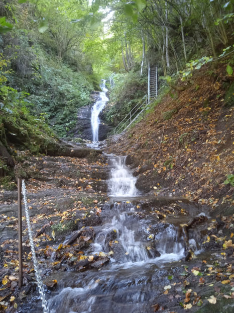 A treia treaptă. - Cascada Cheilor