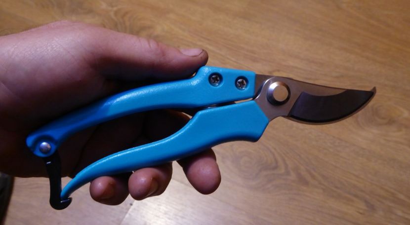  - Foarfecă Malelion