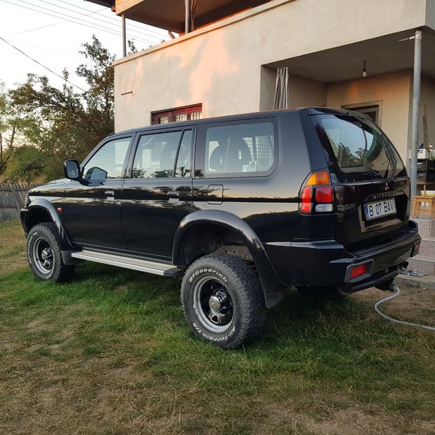  - Mitsubishi Pajero Sport