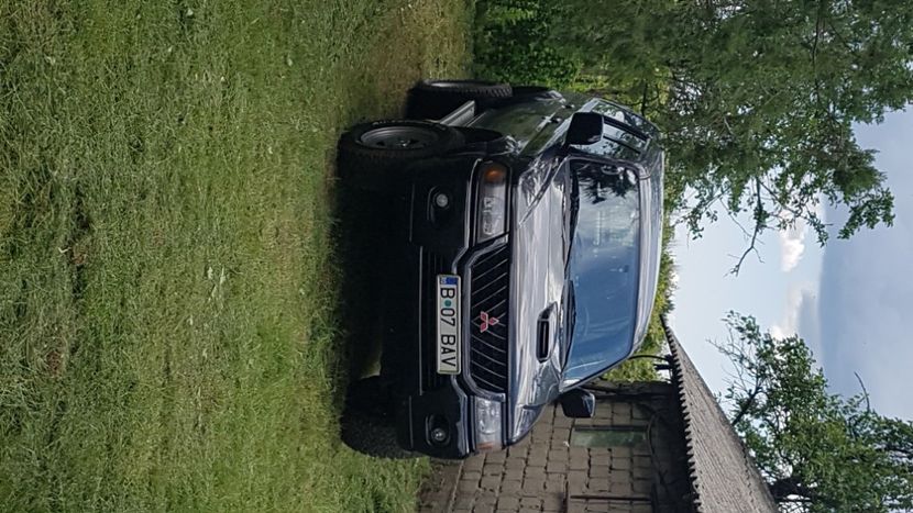  - Mitsubishi Pajero Sport