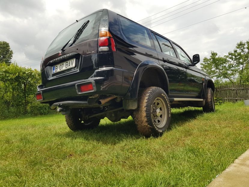  - Mitsubishi Pajero Sport