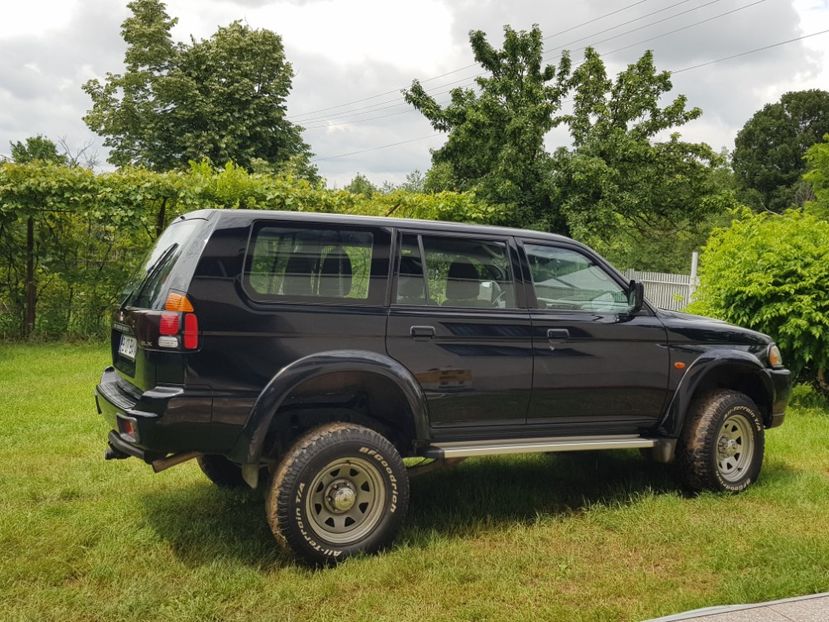  - Mitsubishi Pajero Sport