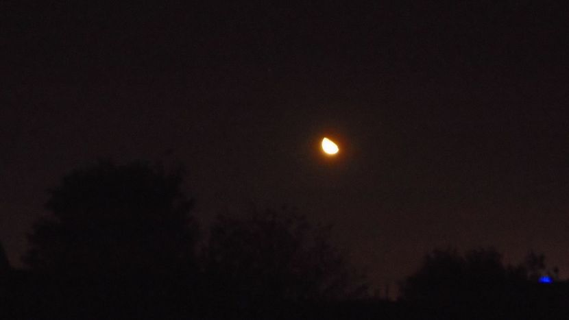Luna la rasarit in scadere in Rac - Luna - Soarele si norii - 2