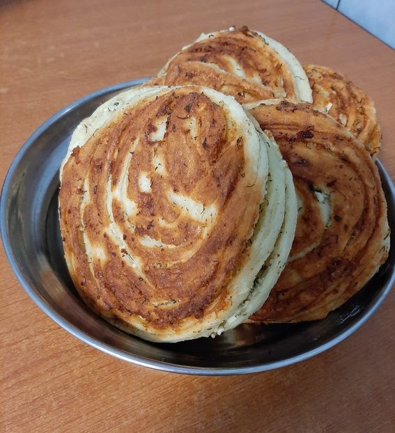 Langoși spirală cu brânza și mărar-7 - Culinar 4