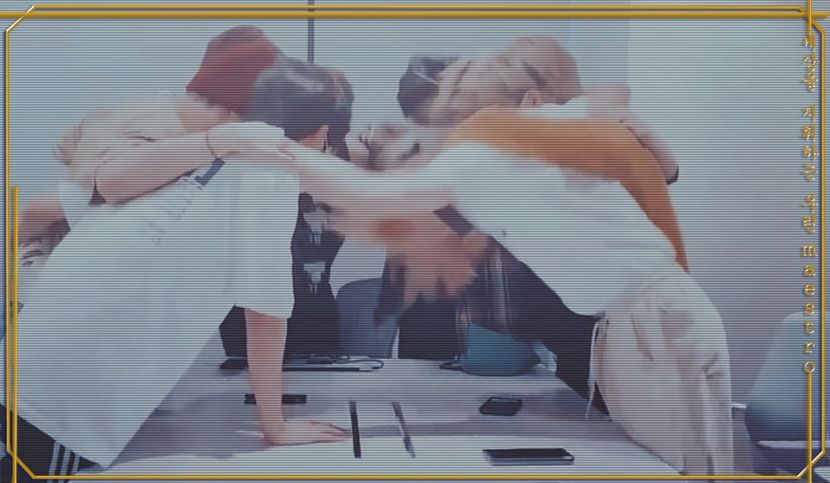 ⬑ɪ ʟɪᴋᴇ ᴛʜᴇ ᴠɪᴇᴡ ʀɪɢʜᴛ ɴᴏᴡ‧͙⁺˚»⁵²⁵⌢₀₇.₁₁.₂₁ - stray kids_____world domination