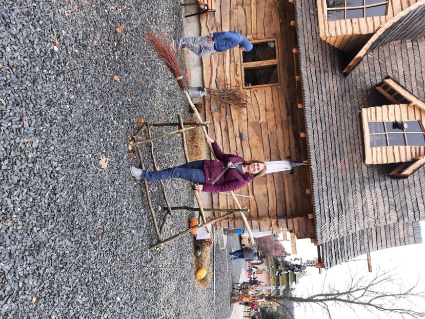  - Povestea calendarului și Castelul Zânelor din Porumbacul de Sus