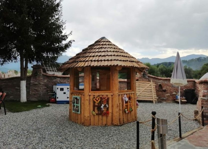  - Povestea calendarului și Castelul Zânelor din Porumbacul de Sus