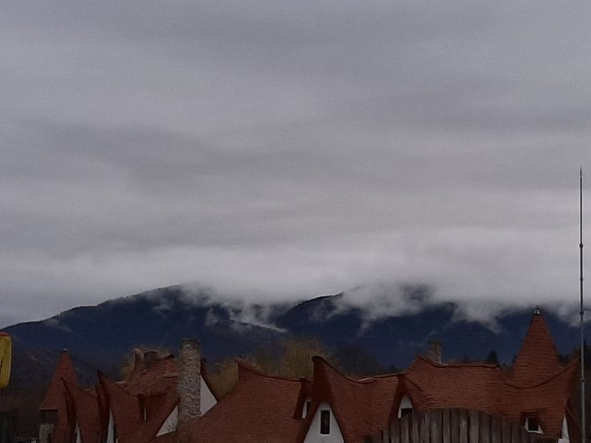  - Povestea calendarului și Castelul Zânelor din Porumbacul de Sus