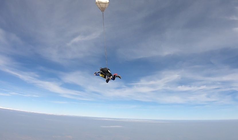 GH019649 19 - skydive