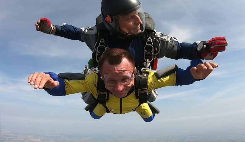 GH019649 29 - skydive