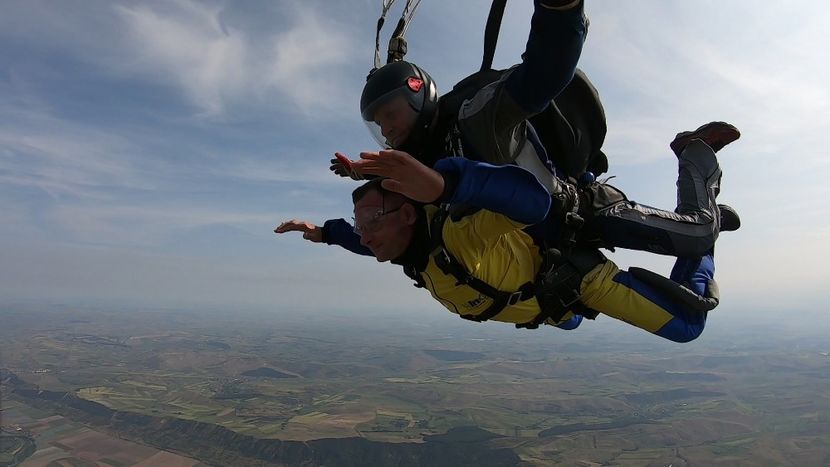 GH019649 35 - skydive