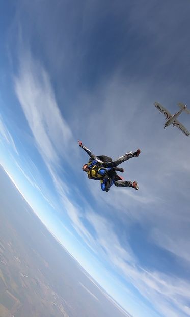 GH019649 2369 - skydive
