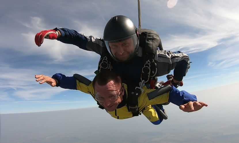 GH019649 3182 - skydive