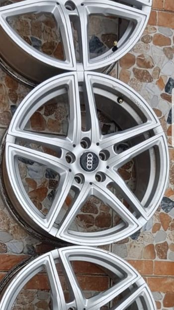 Screenshot_20211109-213550_WhatsApp - De vinzare jante aliaj si anvelope