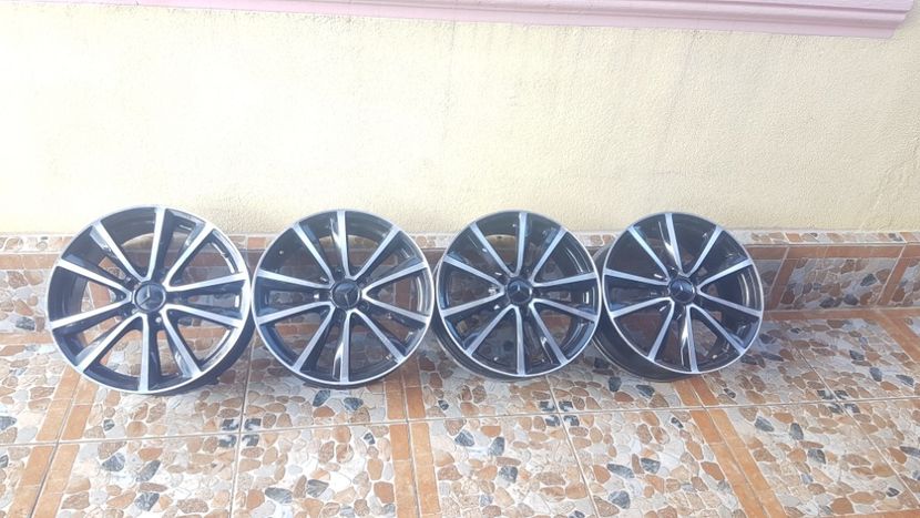  - De vinzare jante aliaj si anvelope