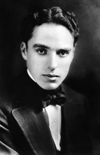 Charlie_Chaplin_in_unknown_year - CHARLIE CHAPLIN