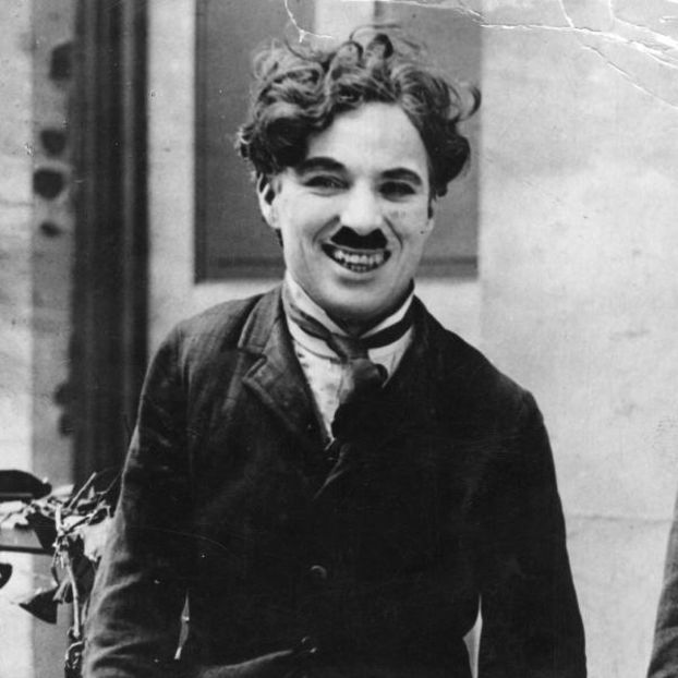 did_you_know_charlie_chaplin_had_four_wives_and_11_children_find_out_the_legends_more_unknown_facts_ - CHARLIE CHAPLIN