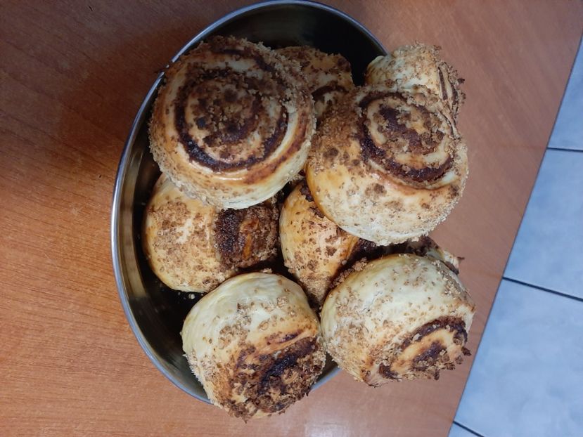 Melci cu nucă și cacao și melci cu nucă și gem de măceșe. - Culinar 4