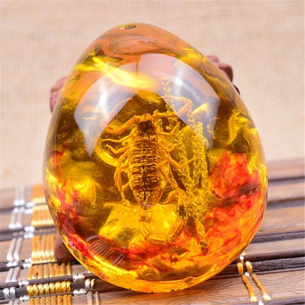  - Brelocuri medalioane etc