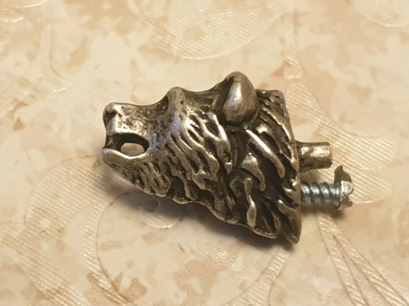  - Brelocuri medalioane etc