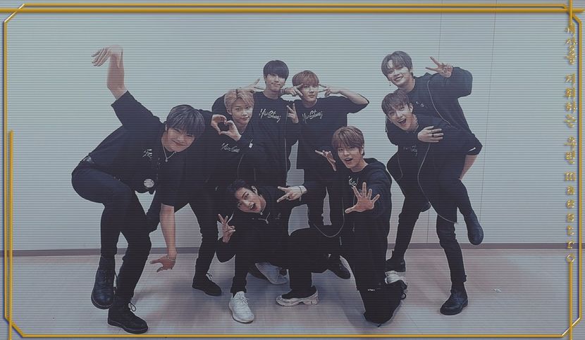 ⬑ɪ ʟɪᴋᴇ ᴛʜᴇ ᴠɪᴇᴡ ʀɪɢʜᴛ ɴᴏᴡ‧͙⁺˚»⁵³⁸⌢₂₀.₁₁.₂₁ - stray kids_____world domination